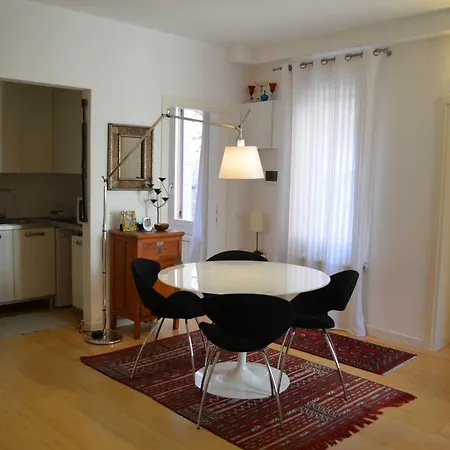 Casa Delfina, Contemporary Chic * Venice