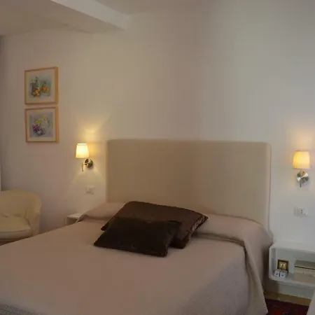 Casa Delfina, Contemporary Chic Venice