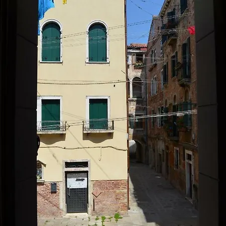 Casa Delfina, Contemporary Chic Appartement *
